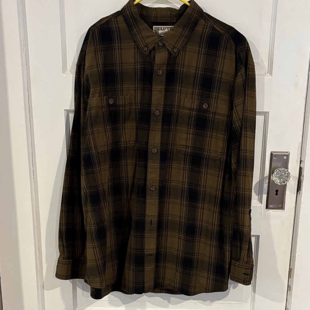 Duluth Trading Co Black and Tan Plaid Button-Down Shirt